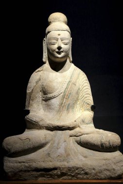 Buddha antikaları müzede. Ulusal saray müzesinin güney kolu.