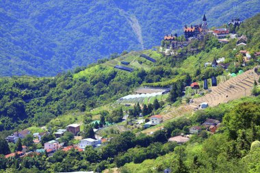 Nantou yeni bir köy inşa ediyor.