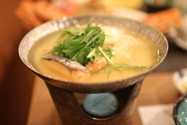 Japonya 'da restoranda çorba servis edilir.