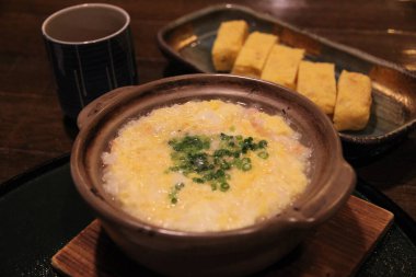 Lokantada öğle yemeği