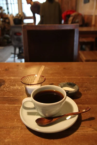 Φλιτζάνι Καφέ Σερβίρεται Στο Εστιατόριο — Φωτογραφία Αρχείου