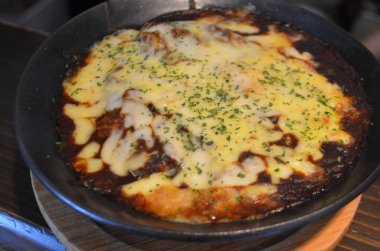 Lokantada öğle yemeği