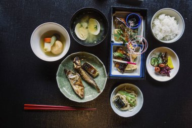 Restoranda servis edilen deniz ürünleri.