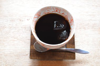 Lokantada bir fincan kahve.