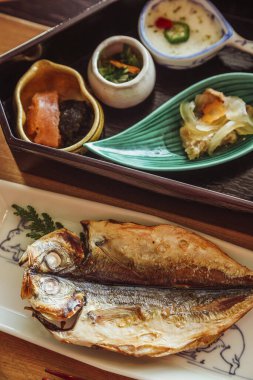 Restoranda servis edilen deniz ürünleri.