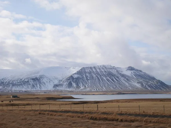 アイスランドの山の風景 — ストック写真
