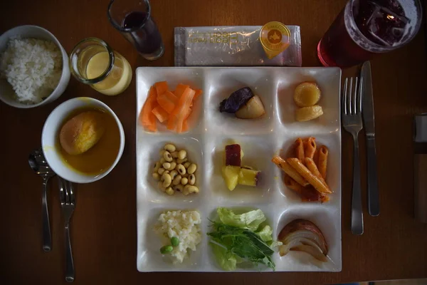 在餐馆吃午饭 — 图库照片