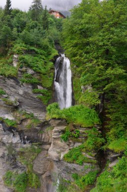 İsviçre 'deki dağ manzarası