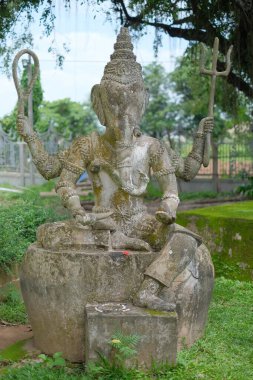 Wat xieng khuan Laos 'ta