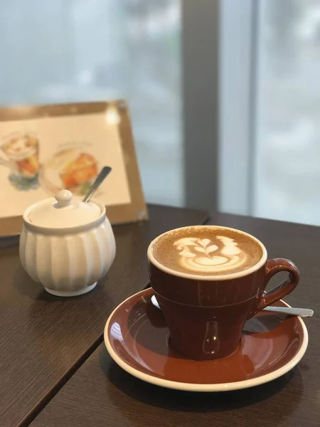 Kopp Cappuccino Bordet — Stockfoto