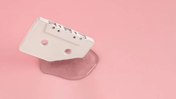 Біла Стрічка Касети Тане Рожевому Фоні Концепція Мінімальної Ретро Музики — стокове фото