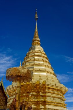 Golden pagoda DOI Suthe Tapınağı Chiang Mai, Tayland.