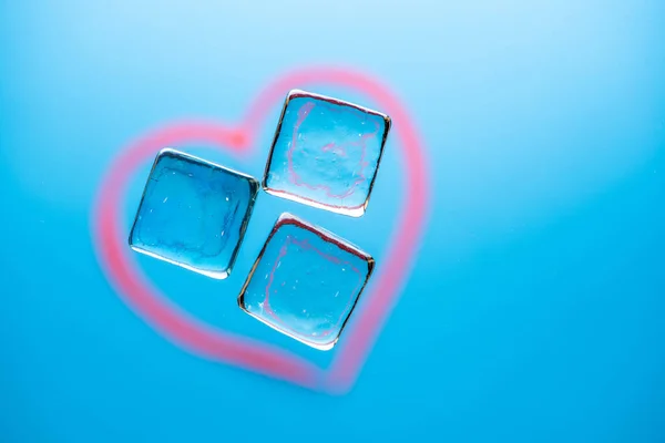 Fundo Azul Elegante Com Cubos Gelo Quadrados Transparentes Para Bebidas — Fotografia de Stock