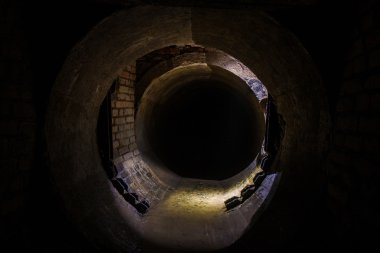 Gate valve in drain