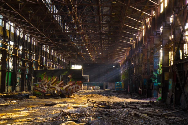 Zerstörte Fabrik — Stockfoto