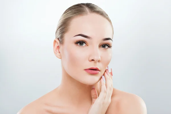 Gorgeous girl with naked shoulders — Stock Photo, Image