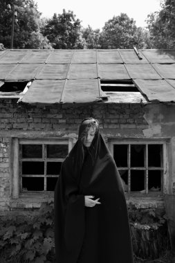 sarışın saçlı sevimli kız