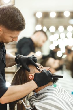 Sakal formun adam için Kuaför