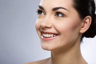 Çıplak makyaj ile çekici kız