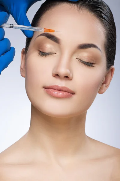 Young girl having plastic operation — Φωτογραφία Αρχείου