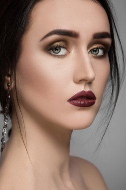 Stüdyoda modeli oldukça makyaj