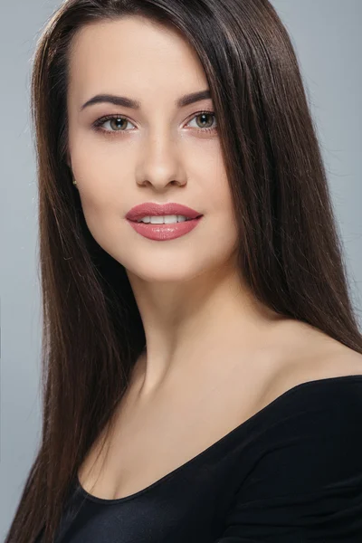 A portrait of beautiful brunette woman — Stock Photo, Image