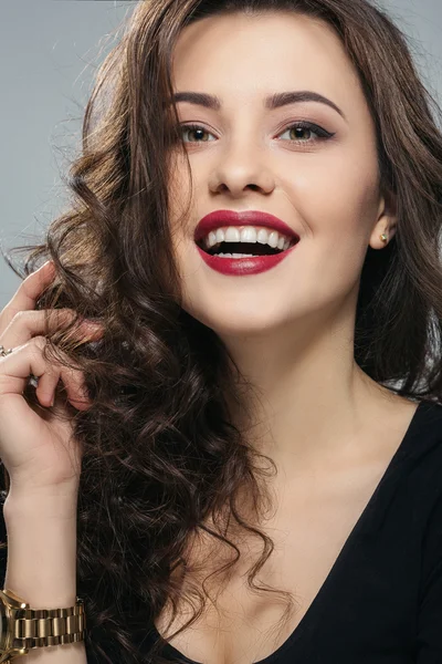 A portrait of beautiful brunette woman — Stock Photo, Image