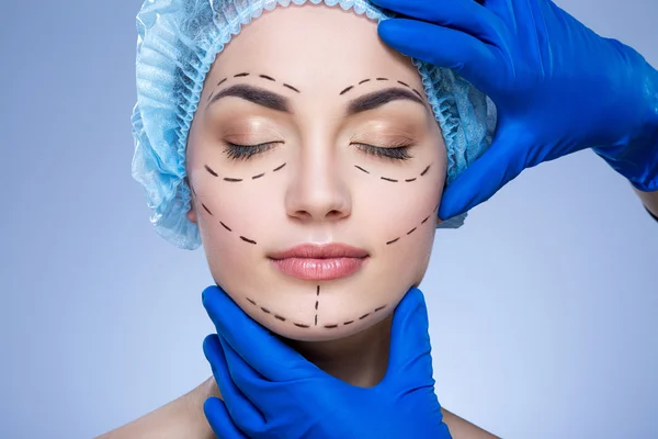 Beautiful girl at plastic surgeon — Stock Photo, Image