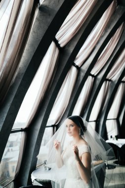 muhteşem genç esmer gelin