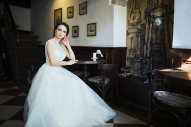 muhteşem genç esmer gelin