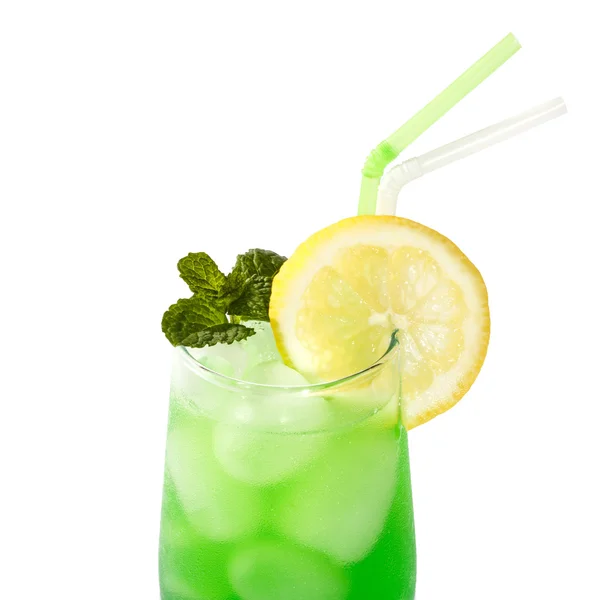 与柠檬和薄荷绿 cocktaill — 图库照片