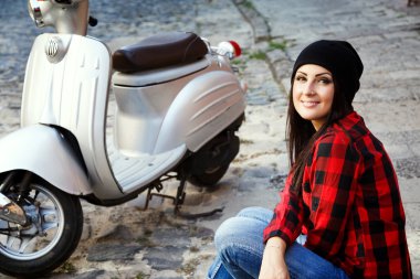 Sevimli esmer kadın