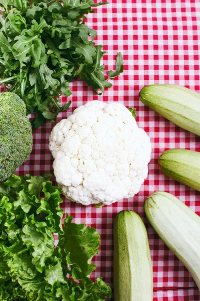 Arugula, lattuga, zucchine e cavolfiore — Foto Stock