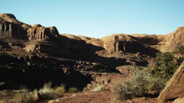 Rock formations in desert — Stock Video