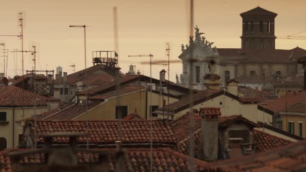 Tejados de terracota al atardecer — Vídeos de Stock