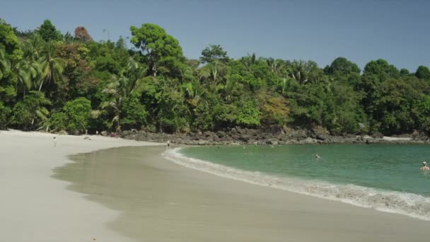 Malowniczy widok Manuel Antonio plaży — Wideo stockowe