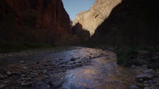 Montañas en el parque nacional de Zion — Vídeo de stock