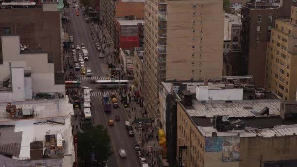 Bulliciosa calle de ciudad — Vídeo de stock