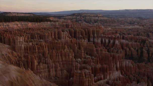 Formazioni rocciose nel canyon di Bryce — Video Stock