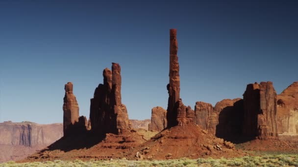 Skalní útvary v Monument Valley — Stock video
