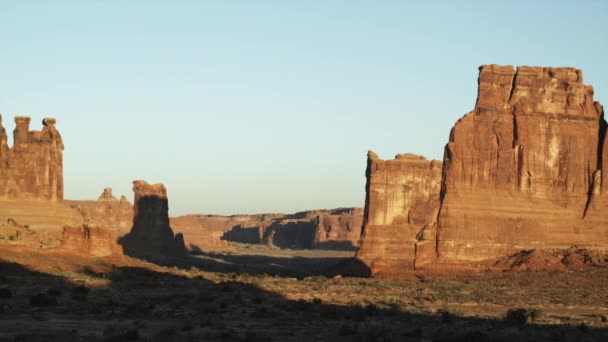 Panoramalandschaft der Felsformationen — Stockvideo