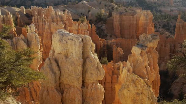 Skalní útvary v bryce canyon — Stock video