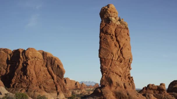 Formaciones rocosas en el parque nacional — Vídeo de stock