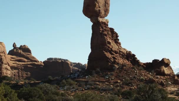 Klippformationer i Arches nationalpark — Stockvideo