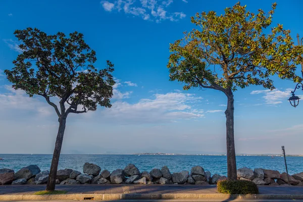 Desenzano şehir Lake Garda üzerinde yer