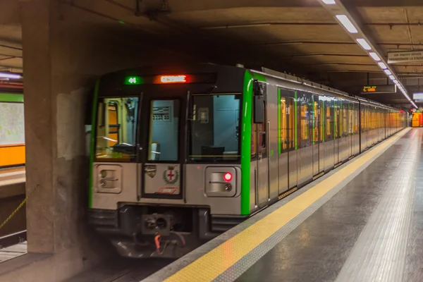 Train in the subway in milan — Stock Photo, Image