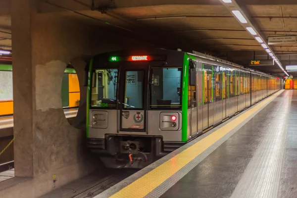 Train in the subway in milan — Stock Photo, Image