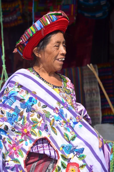 Santiago Atitlan Guatemala April 2016 Eine Junge Frau Mit Traditionellem — Stockfoto