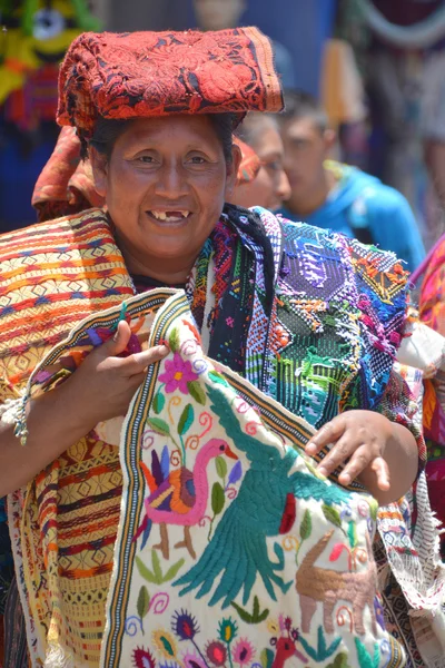 Chichicastenango Gustemala Abril 2016 Retrato Uma Mulher Maia Vendendo Toalha — Fotografia de Stock