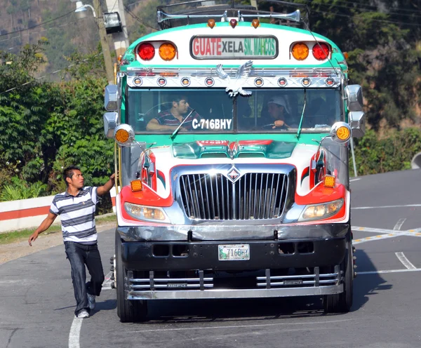 Guatemala Cidade Guatemala Abril 2016 Autocarros Frango Reciclados Muitas Vezes — Fotografia de Stock